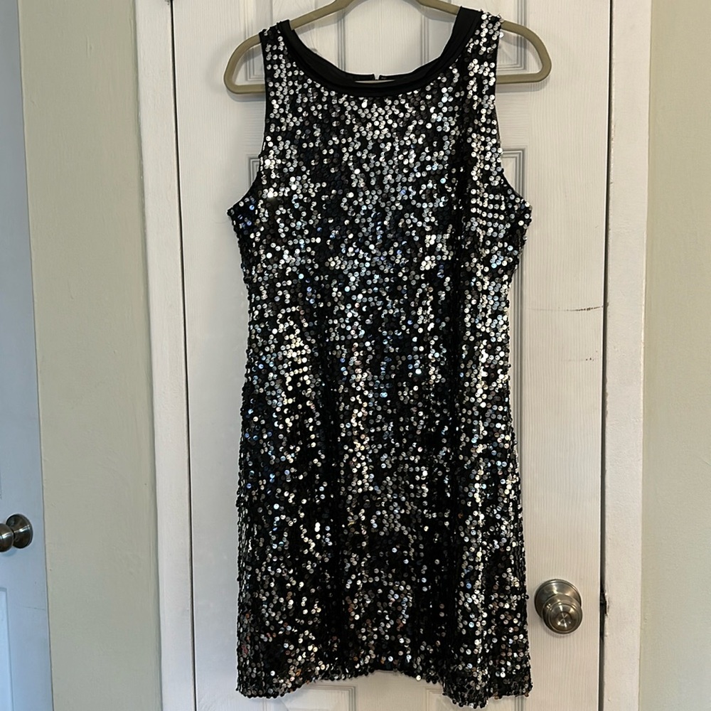 Rare Banana Republic sequence black dress